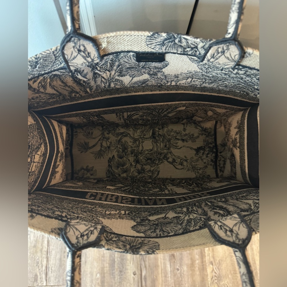 Christian Dior large Book Tote Khaki/Black - Picture 2 of 13